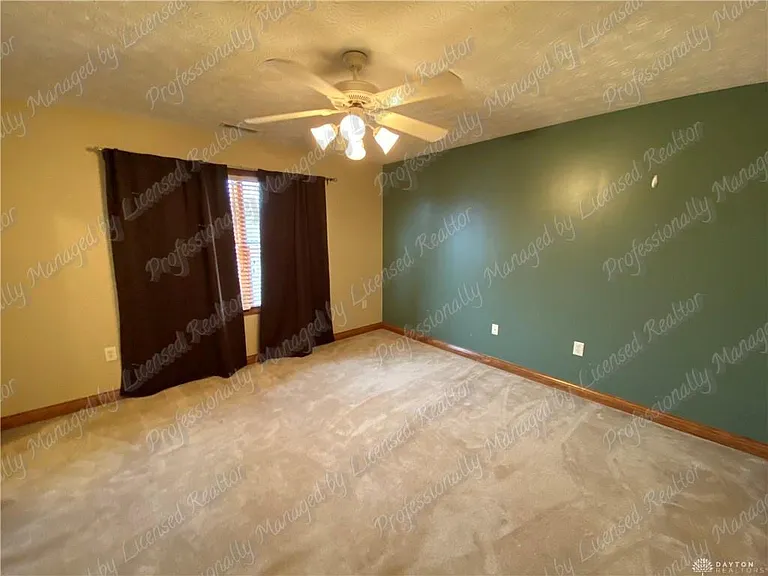 6353 Charlotte Ct — Photo 41