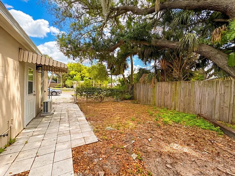 3934 Briggs Ave #B — Photo 7