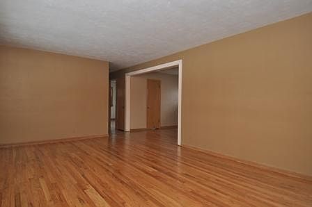 4th image of 1939 N 67th St