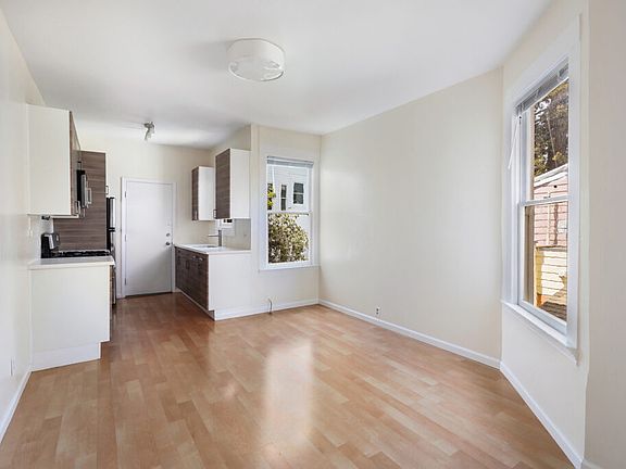 2nd image of 142A Linda St #142A