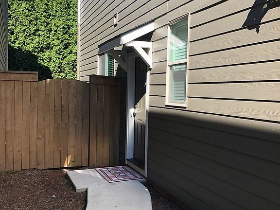 2nd image of 2714 NE 130th Ct