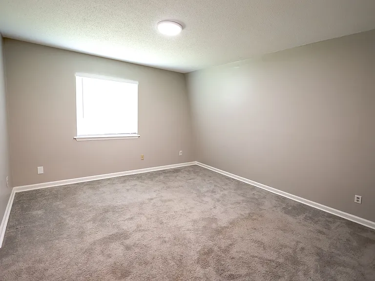 612 Germaine St #A — Photo 10