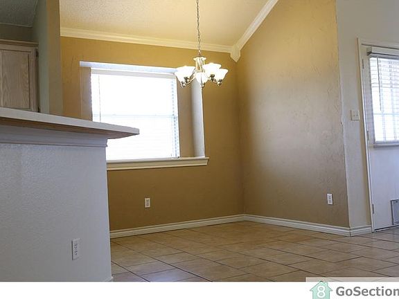 5th image of 3914 Camden Ln