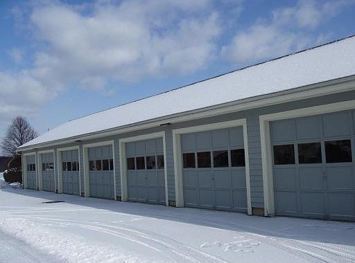 2nd image of 12 Merrimack Meadows Ln