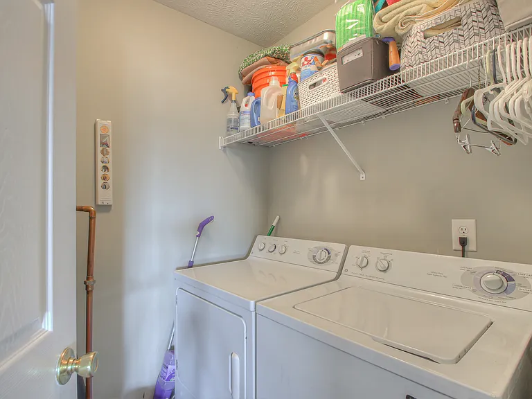 111 Cleveland St — Photo 28