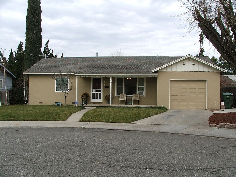 Adorable home at end of Cul-de-sac