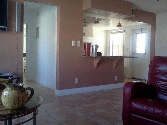 5th image of 90 NE 19th Ave APT 7