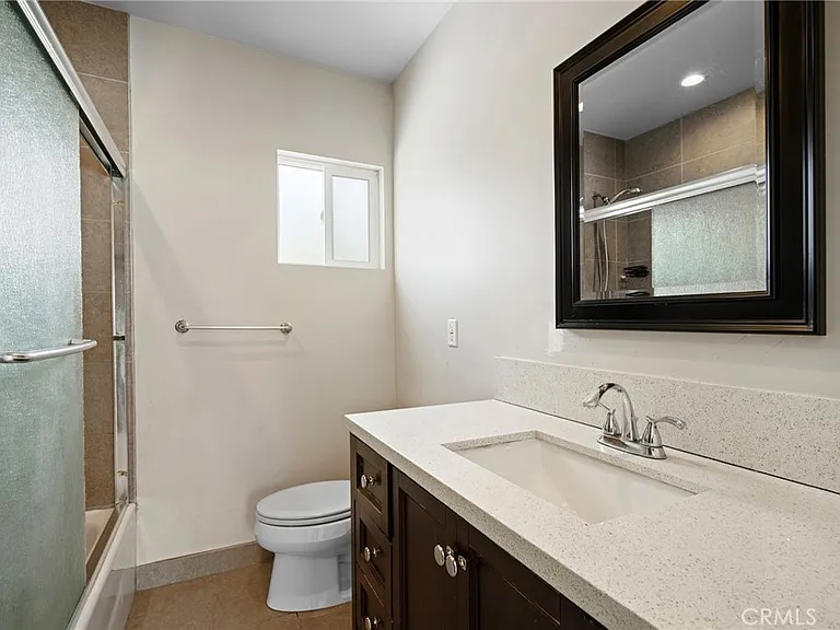 532 W Harvard St — Photo 13