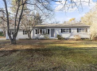 4 Crown Rd, Tyngsborough, MA 01879