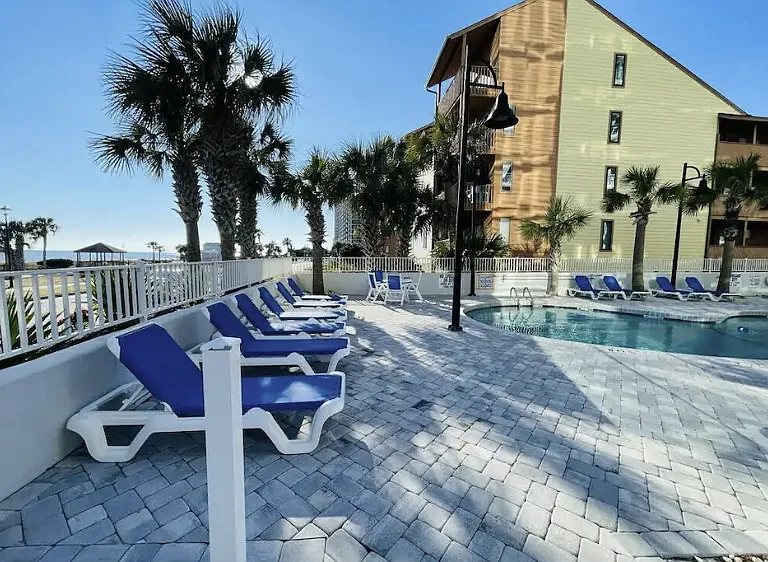 1 bed, 1050 sqft, $1,500 — Photo 2