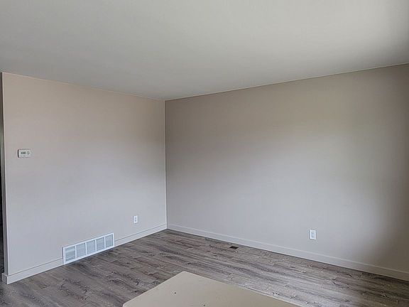2nd image of 608 Harding Ave