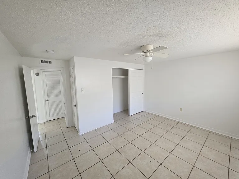 1501 Spitz Ct — Photo 6