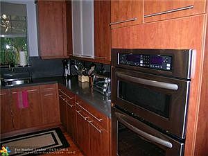 5th image of 1645 NE 4th Pl #1645