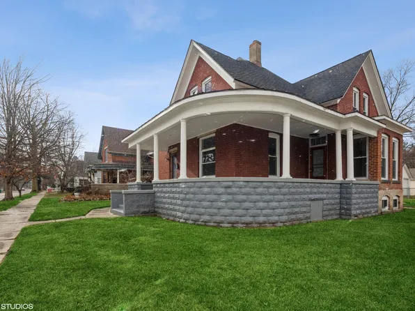 502 C St, La Porte, IN 46350