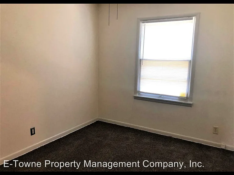 1709 S Wallace Dr — Photo 4