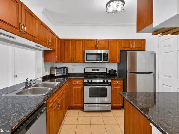 12937 Centre Park Cir APT 304, Herndon, VA 20171