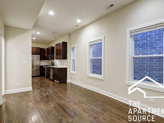 3rd image of 1618 N Fairfield Ave #2F