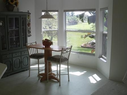 Breakfast nook area
