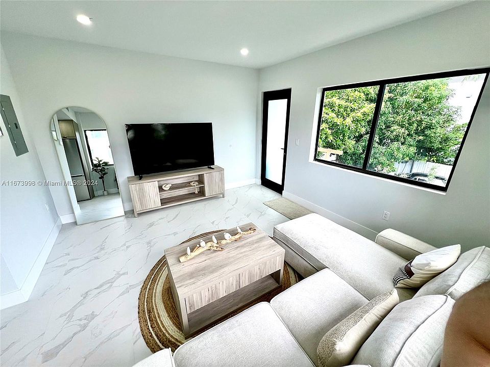 944 Jefferson Ave Miami Beach FL Zillow