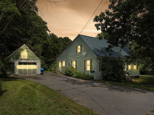 31 Winter Street, Topsham, ME 04086