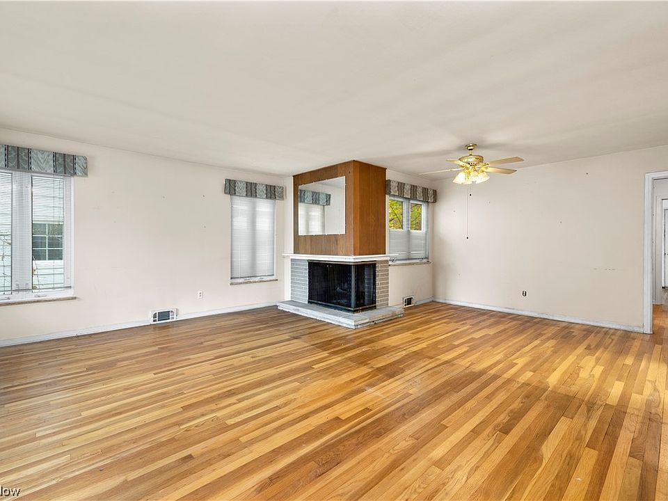 1467 Parkhaven Row, Lakewood, OH 44107 MLS 4502062 Zillow