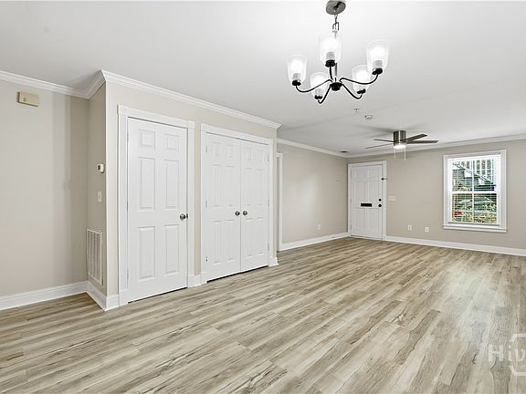 4th image of 431 Montgomery St APT A