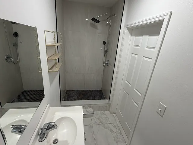 1307 W Hollywood St — Photo 5