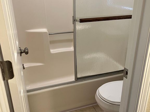 4th image of 1157 Persimmon Ave #C