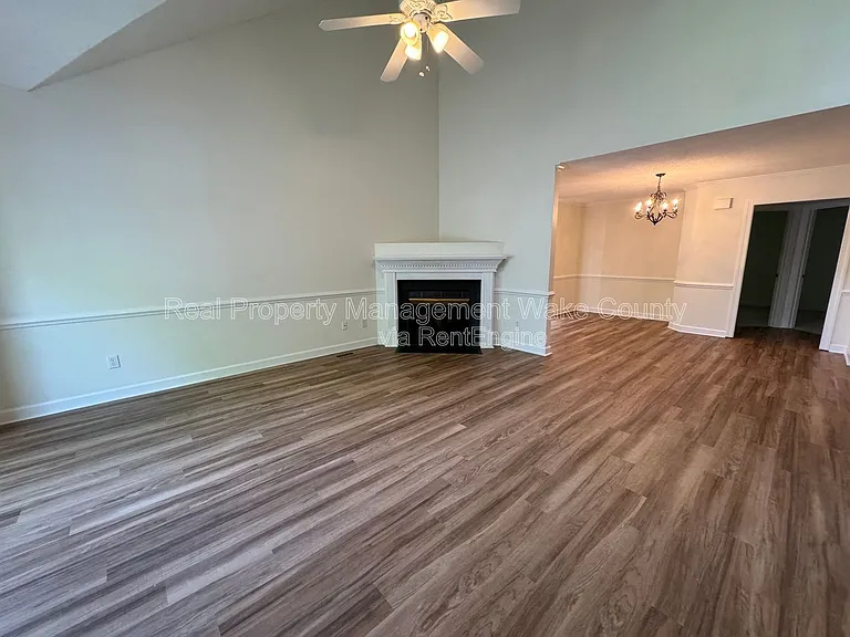 4328 Bartholomew Cir — Photo 7