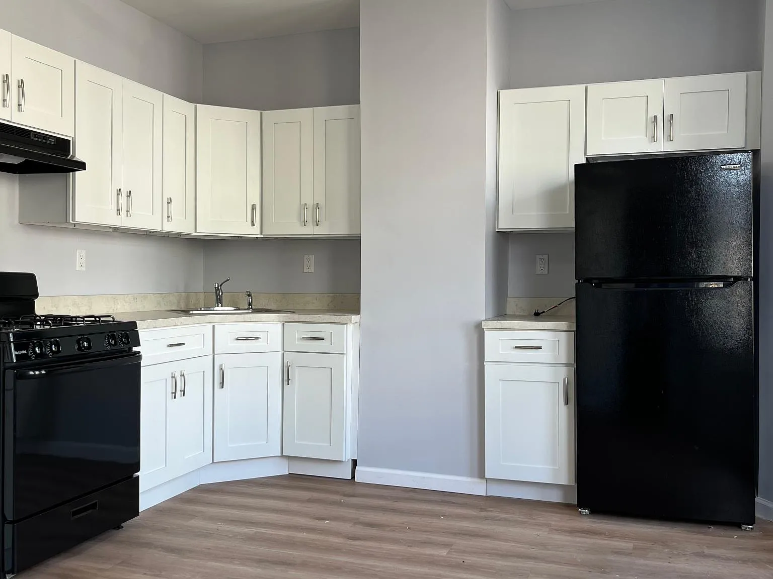 2 bed, 100 sqft, $2,050 — Photo 4