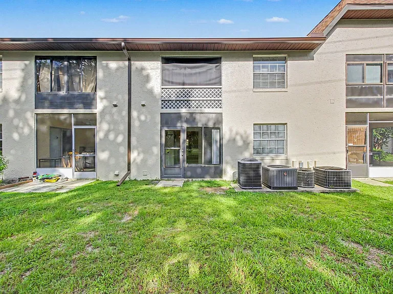 3150 Sir Hamilton Cir #2 — Photo 15