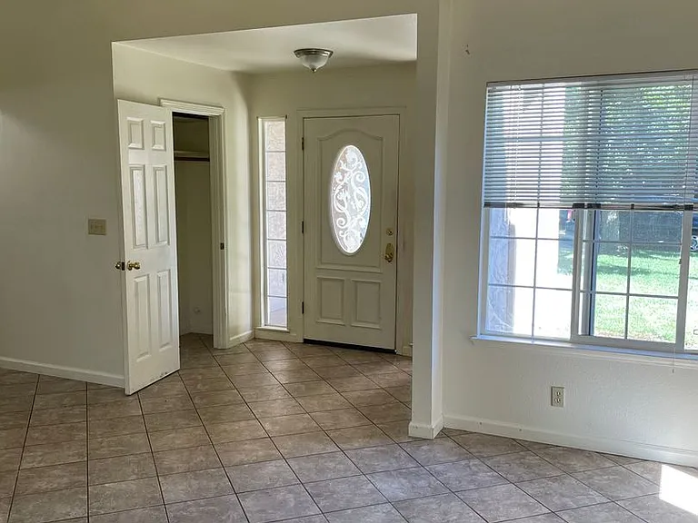 12 Capshaw Ct — Photo 3