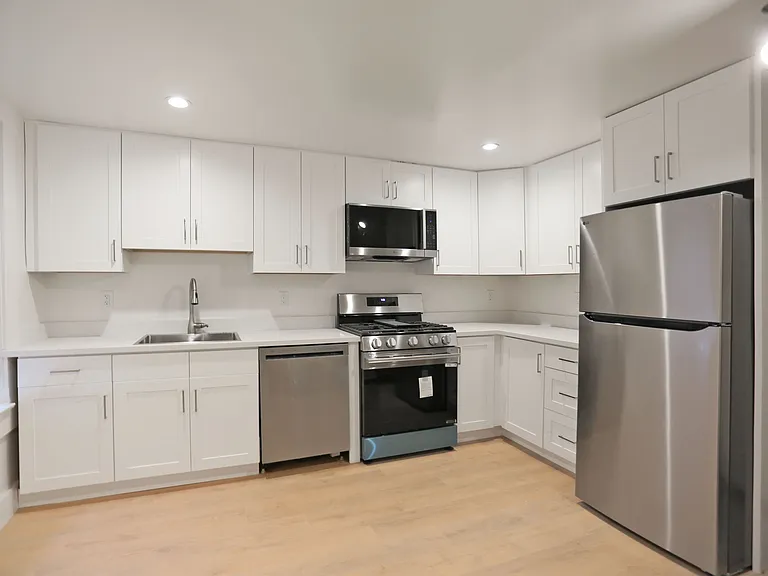 780 Guerrero St #1 — Photo 3