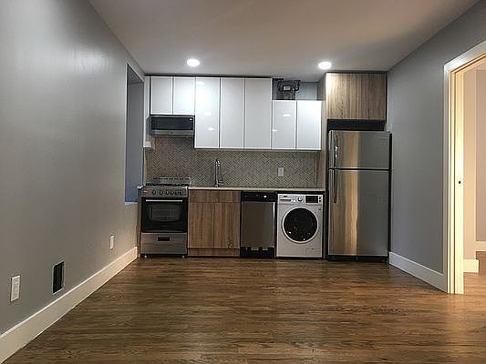 4th image of 48 Saint Nicholas Pl APT 26