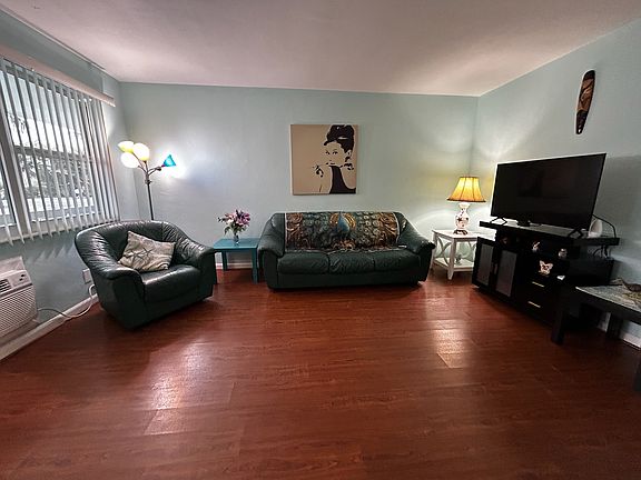 2nd image of 3230 NE 13th St APT 204