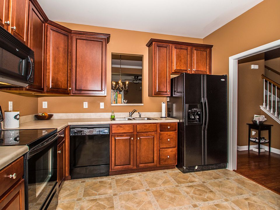 Love to Cook? Huge Kitchen.