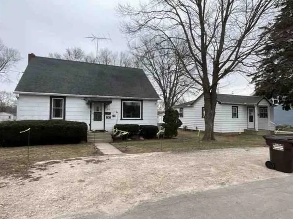 807-811 N Brewster Ave, Freeport, IL 61032