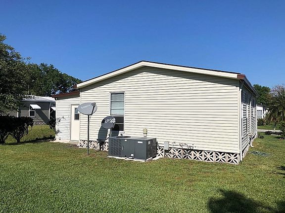 3rd image of 4658 Whispering Pines Blvd #230
