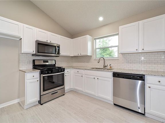 2nd image of 3024 Sandy Ln