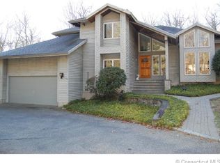 180 Burr Hall Rd, Middlebury, CT 06762