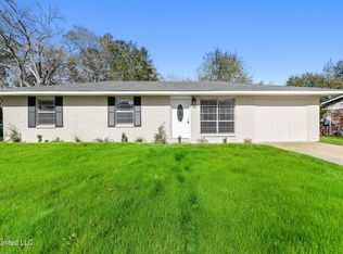 16004 Waycross Dr, Biloxi, MS 39532