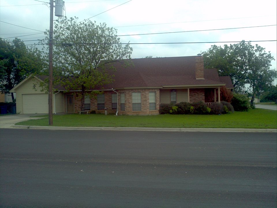 2nd image of 903 S College Ave
