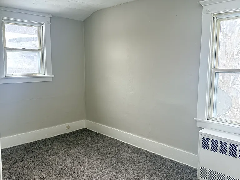 101 Linwood Ave — Photo 3