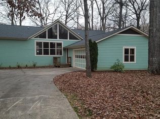 3880 Lake Shore Rd S, Denver, NC 28037