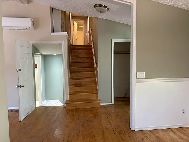 1403 NE 124th St — Photo 7