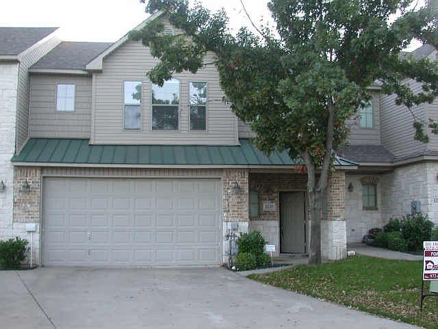 1st image of 4220 Towne Lake Ct
