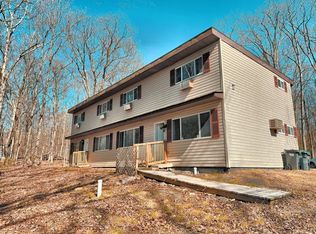 218 Sellersville Dr #218, East Stroudsburg, PA 18302
