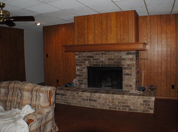 3rd image of 3005 Golden Ave