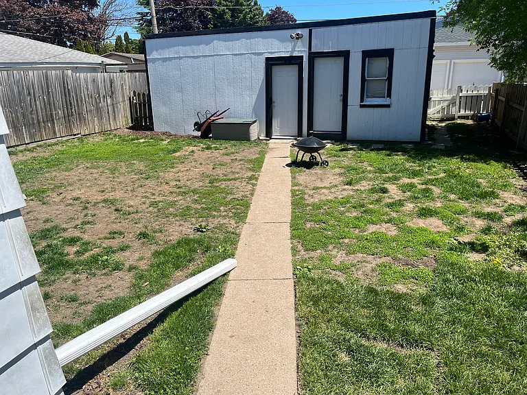 1423 Cleveland Ave — Photo 14
