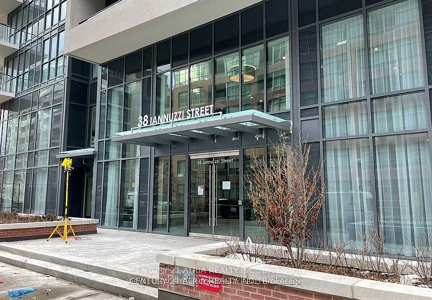 2 bed, $2,600 — Photo 1